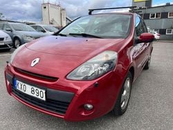 Röd Begagnad 2010 Renault Clio R.S. Halvkombi | 29 999 kr (Marknadspris)