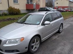 Grå Begagnad 2009 Volvo V70 Momentum Kombi | 55 000 kr (Superpris)