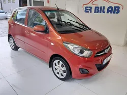 Ljusröd Begagnad 2011 Hyundai i10 Halvkombi | 34 900 kr (Marknadspris)