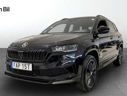 Svart (black magic metallic) Begagnad 2023 Skoda Karoq SportLine SUV | 319 900 kr (Bra pris)