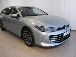 Silver Begagnad 2024 VW Passat Elegance Kombi | 389 000 kr (Dyr)