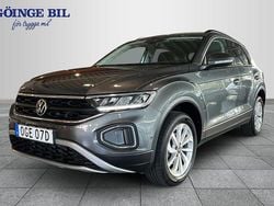 Grå Begagnad 2024 VW T-Roc Edition SUV | 309 000 kr (Marknadspris)