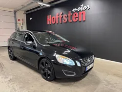 Svart Begagnad 2012 Volvo V60 Summum Kombi | 99 900 kr (Bra pris)