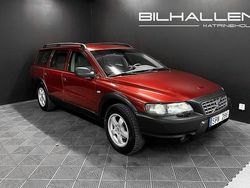 Röd Begagnad 2001 Volvo XC70 SE Kombi | 39 700 kr (Marknadspris)