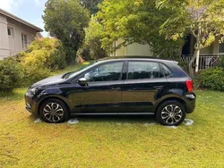 Svart Begagnad 2010 VW Polo Halvkombi | 47 000 kr (Marknadspris)
