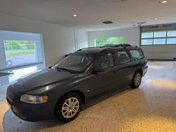 Blå Begagnad 2004 Volvo V70 Kombi | 38 900 kr (Marknadspris)