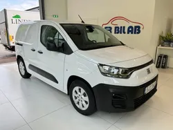 Vit Begagnad 2022 Fiat e-Doblò Minibuss | 289 900 kr