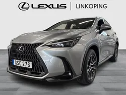 Ljusgrå Begagnad 2022 Lexus NX450h+ Business Edition SUV | 475 000 kr (Marknadspris)