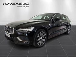Svart Begagnad 2021 Volvo V60 Inscription Kombi | 329 900 kr (Marknadspris)