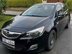 Svart Begagnad 2011 Opel Astra Enjoy Kombi | 45 000 kr (Marknadspris)