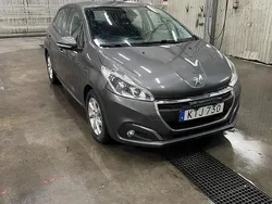 Grå Begagnad 2018 Peugeot 208 Halvkombi | 85 000 kr (Marknadspris)