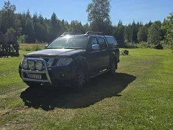 Svart Begagnad 2013 Nissan Navara Pickup | 50 000 kr