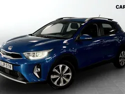 Blå (blue) Begagnad 2020 Kia Stonic 4 SUV | 179 900 kr (Bra pris)