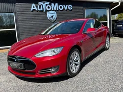 Röd Begagnad 2014 Tesla Model S Sedan | 229 900 kr (Lite dyr)
