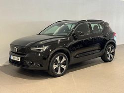 Svart Begagnad 2022 Volvo XC40 Core SUV | 334 500 kr