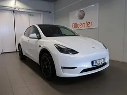 Vit Begagnad 2022 Tesla Model Y Long Range AWD SUV | 399 900 kr