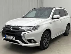 Vit Begagnad 2018 Mitsubishi Outlander Edition SUV | 180 000 kr