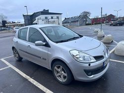 Begagnad 2009 Renault Clio R.S. Halvkombi | 30 000 kr (Marknadspris)