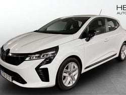 Glaciär vit Begagnad 2024 Renault Clio V Evolution Halvkombi | 219 900 kr (Marknadspris)