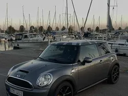 Grå Begagnad 2010 Mini Cooper S Halvkombi | 92 000 kr (Marknadspris)