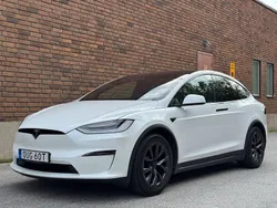 Vit Begagnad 2022 Tesla Model X Plaid SUV | 849 000 kr (Marknadspris)