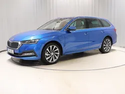 Blå Begagnad 2022 Skoda Octavia Business Line Kombi | 309 800 kr (Marknadspris)