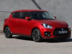 Röd Begagnad 2022 Suzuki Swift Sport Halvkombi | 229 500 kr (Dyr)
