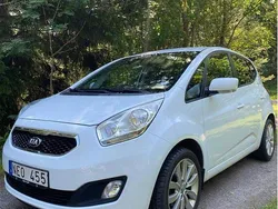 Vit Begagnad 2013 Kia Venga Comfort Halvkombi | 103 000 kr