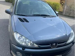 Grå Begagnad 2006 Peugeot 206 Halvkombi | 12 900 kr (Marknadspris)