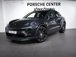 Grå (black) Ny 2025 Porsche Macan SUV | 1 248 300 kr (Lite dyr)