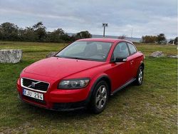 Röd Begagnad 2008 Volvo C30 Kinetic Halvkombi | 29 500 kr (Marknadspris)