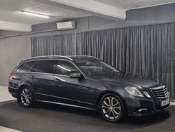 Mörkgrå Begagnad 2009 Mercedes E350 Avantgarde Kombi | 155 900 kr (Marknadspris)