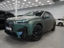 Okänd Begagnad 2022 BMW iX Comfort Edition SUV | 824 900 kr (Marknadspris)