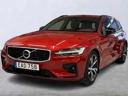 Röd Begagnad 2019 Volvo V60 R-Design Kombi | 329 900 kr (Marknadspris)