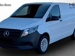 Vit (white) Ny 2024 Mercedes Vito Minibuss | 523 750 kr (Bra pris)