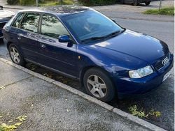 Blå Begagnad 2000 Audi A3 Attraction Halvkombi | 15 000 kr (Bra pris)