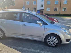 Silver Begagnad 2007 Toyota Corolla Verso Minibuss | 60 000 kr (Marknadspris)