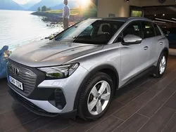 Florettsilver metallic Begagnad 2022 Audi Q4 e-tron Proline SUV | 389 000 kr (Dyr)