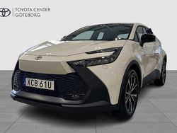 Vit Ny 2025 Toyota C-HR Style SUV | 451 900 kr