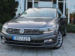 Grå Begagnad 2017 VW Passat R-line Sedan | 164 900 kr (Bra pris)