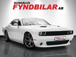 Vit Begagnad 2015 Dodge Challenger Sportkupé | 339 900 kr (Marknadspris)