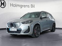 Grå Begagnad 2025 BMW iX1 Efficient Dynamics SUV | 624 900 kr