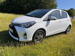 Vit Begagnad 2015 Toyota Yaris Active Halvkombi | 128 000 kr (Lite dyr)