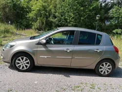Ljusbrun Begagnad 2011 Renault Clio R.S. Halvkombi | 31 500 kr (Bra pris)