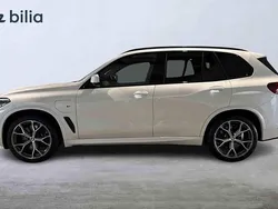 Vit Begagnad 2021 BMW X5 iPerformance SUV | 599 000 kr