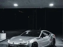 Silver Begagnad 2013 Toyota GT86 GT Sportkupé | 235 000 kr