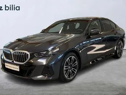 Grå Begagnad 2024 BMW 530e M Sport Sedan | 639 000 kr (Superpris)