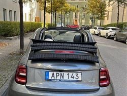 Grå Begagnad 2021 Fiat 500e La Prima Cab | 209 000 kr (Marknadspris)