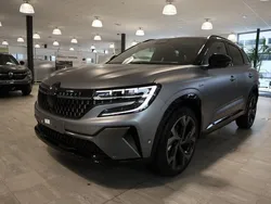 Grå Begagnad 2023 Renault Austral Iconic Esprit Alpine SUV | 499 900 kr
