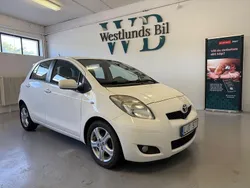 Vit Begagnad 2011 Toyota Yaris Halvkombi | 49 900 kr (Marknadspris)